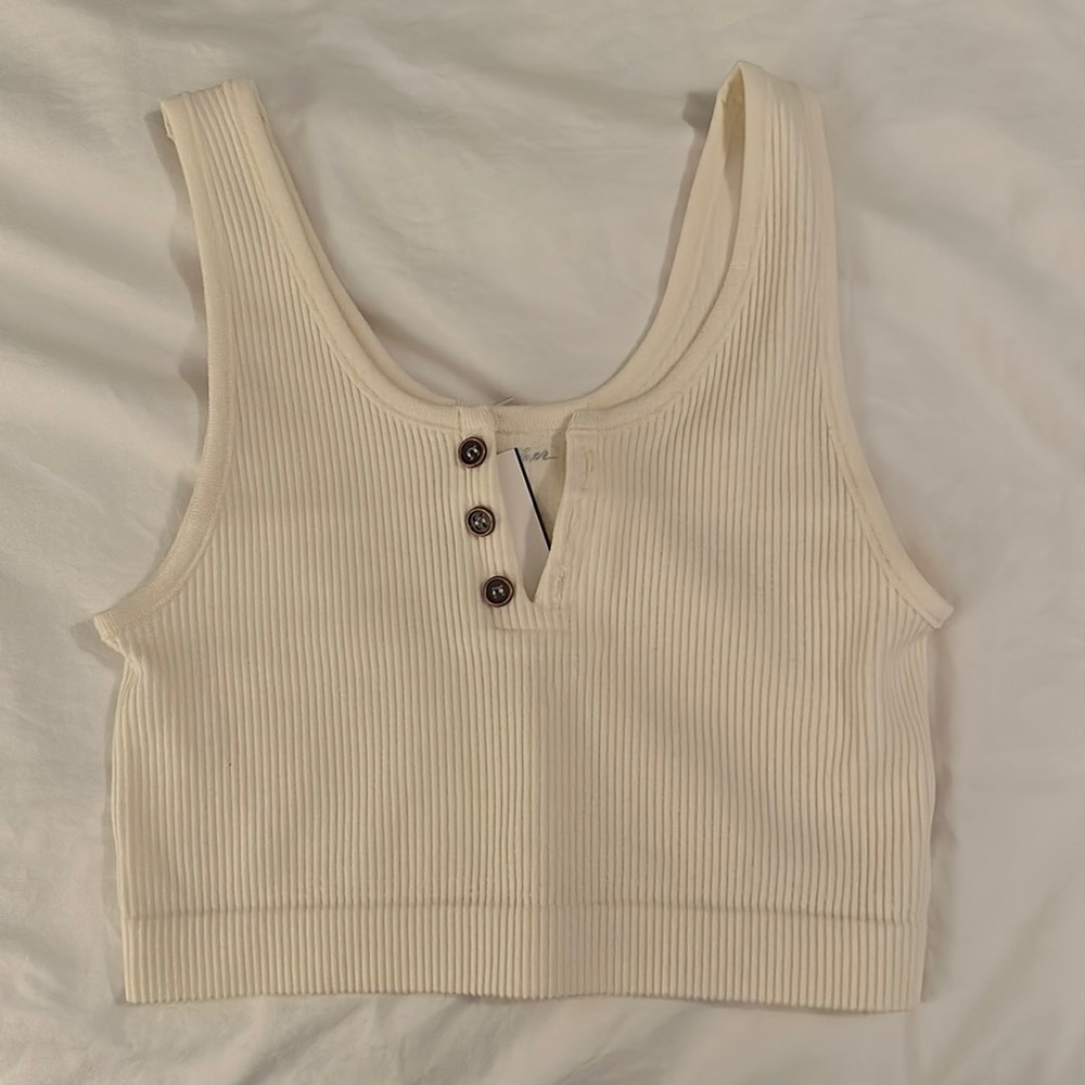 By Together S/M cream ribbed button down crop tank